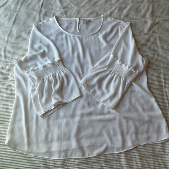 Cato Women’s Plus Size 22/24W White Blouse Boho Flowy 3/4 Bell Sleeve Top - Picture 4 of 14